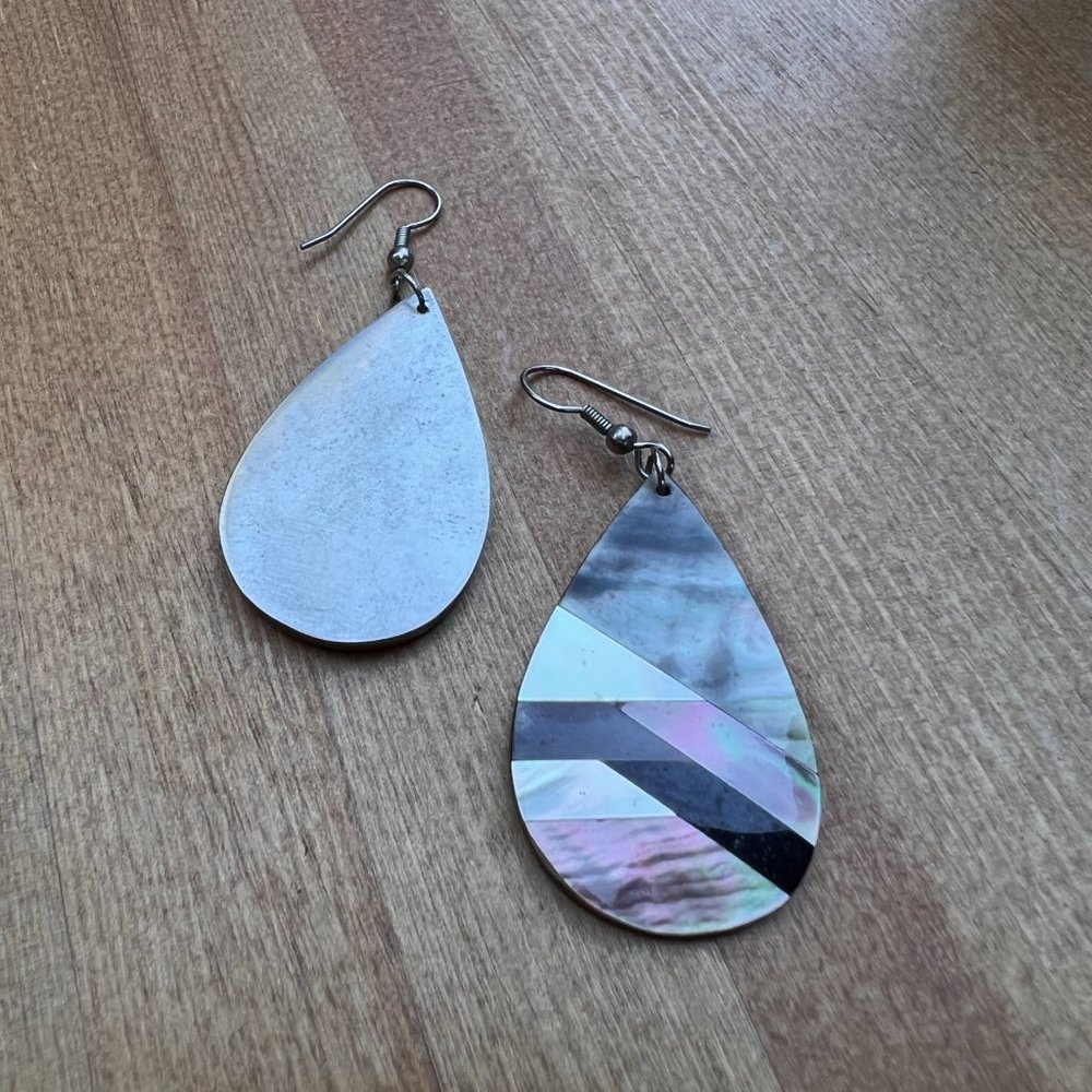 Dangle Teardrop Shell And Abalone Earrings - image 6